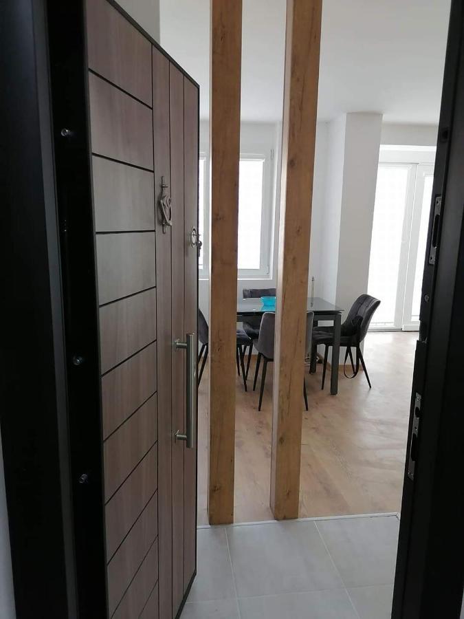 Bjanka Square Apartments Skopje Esterno foto